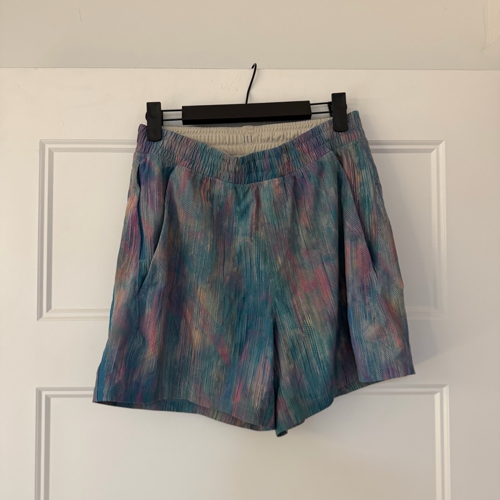 Lululemon Pacebreaker shorts